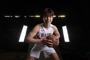 训练师：杨瀚森在CBA不必总拼尽全力 但在NBA行不通 必须突破极限
